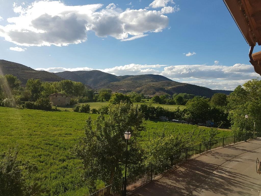 Casa Rural Claudia 阿尔巴拉辛 外观 照片